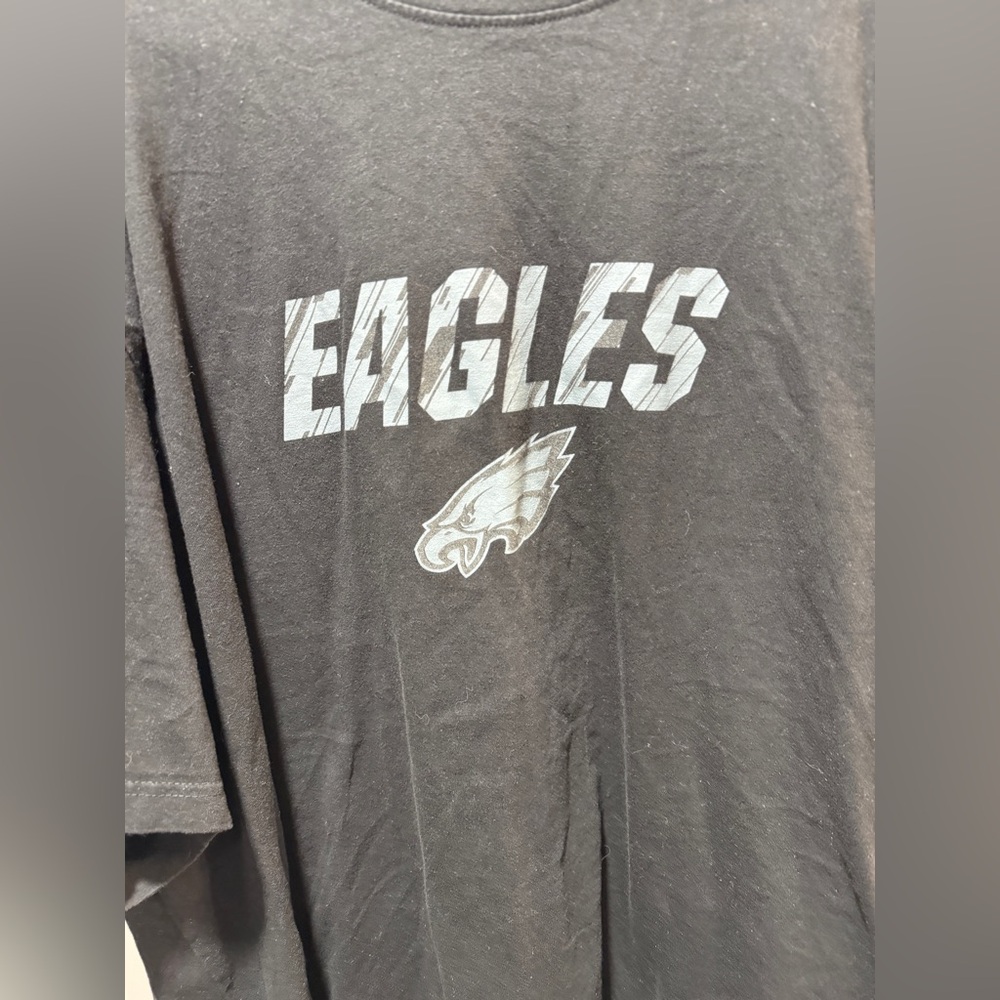 Philadelphia Eagles Majestic T-Shirt - Picture 3 of 5